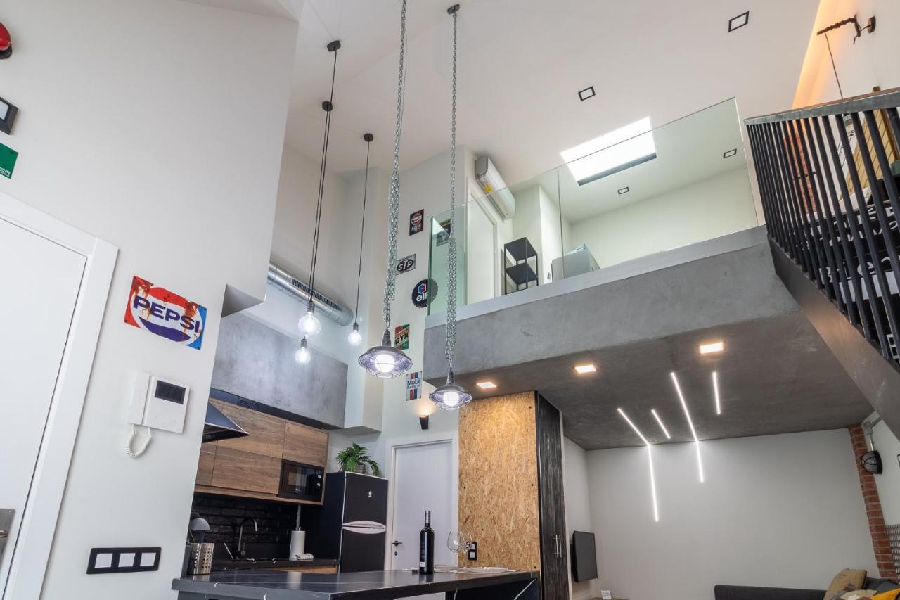 Flatguest Industrial Loft By Marina - Wifi
