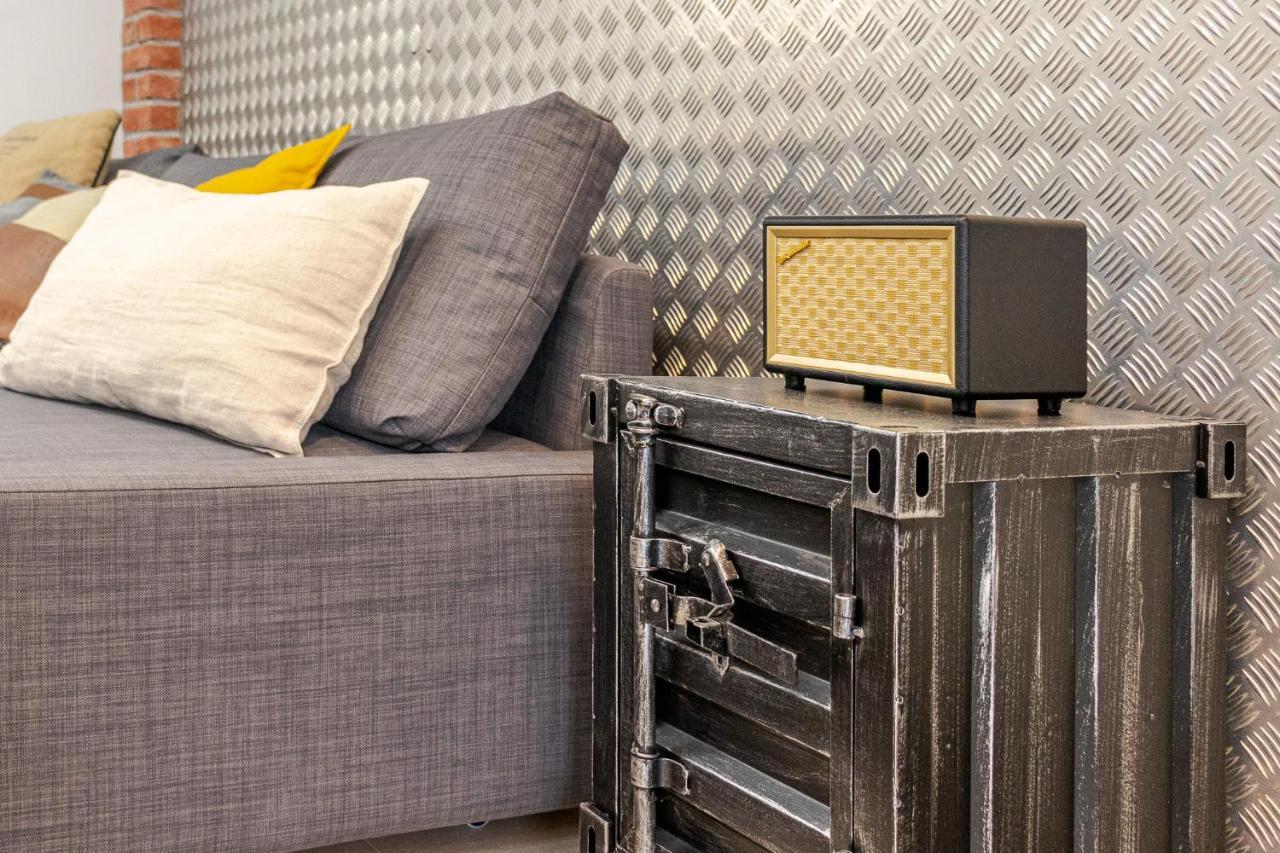 Flatguest Industrial Loft By Marina - Wifi Leilighet *